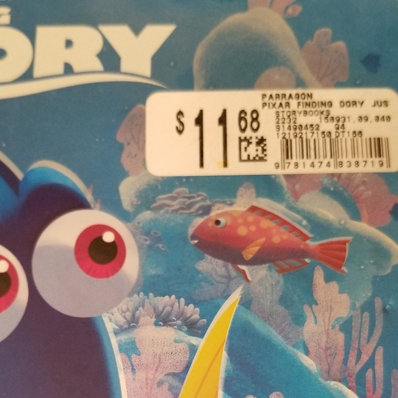 🆕️Finding Dory Coloring & Sticker Book - Picture 2 of 6